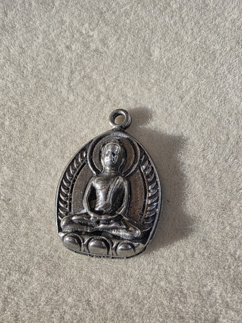925: Sterling Silver Seated Buddha Pendant Charm • 6.26g